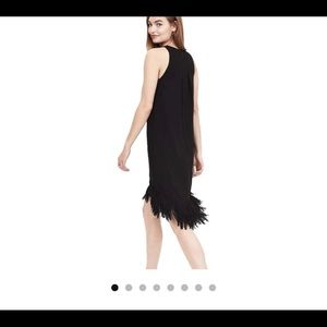 Sleeveless dress with fringe bottom